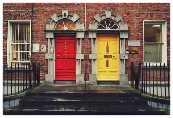 Making a choice between the red or yellow door
