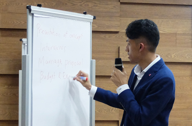 Hyder Taufik giving lecture